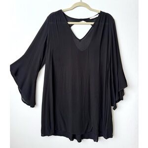 Lush black v-neck dress flared sleeves